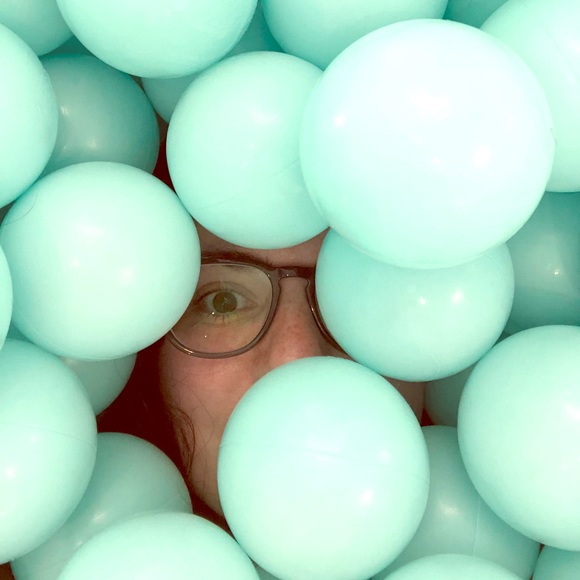 Meet your Posher, Vane - Picture 1 of 1